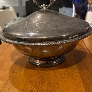 Oneida Elegant Silver Serving Dish on Pedestal with Lid. Rolls, compote, fruit.